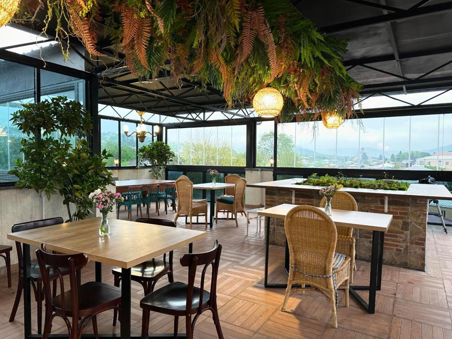 Hill Hotel Кутаиси Экстерьер фото