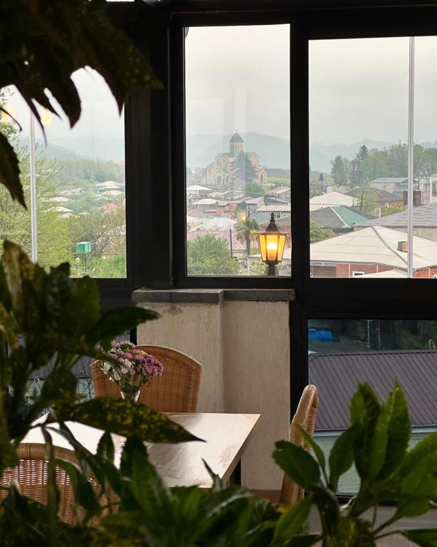 Hill Hotel Кутаиси Экстерьер фото